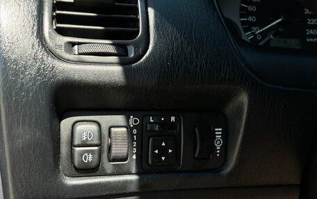 Mitsubishi Carisma I, 2002 год, 320 000 рублей, 11 фотография