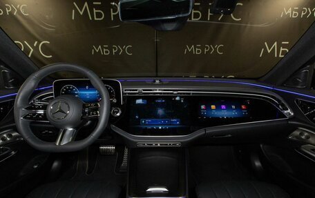 Mercedes-Benz E-Класс, 2023 год, 9 700 000 рублей, 10 фотография