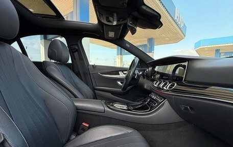 Mercedes-Benz E-Класс, 2021 год, 4 650 000 рублей, 2 фотография
