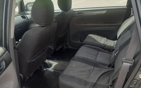Toyota Avensis Verso I рестайлинг, 2003 год, 610 000 рублей, 8 фотография