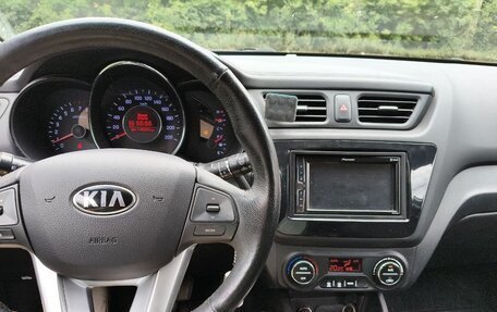 KIA Rio III рестайлинг, 2013 год, 950 000 рублей, 6 фотография
