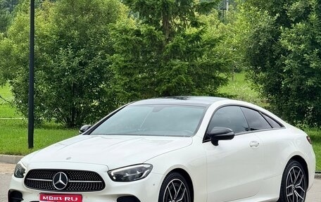 Mercedes-Benz E-Класс, 2021 год, 5 900 000 рублей, 1 фотография