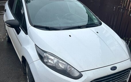 Ford Fiesta, 2015 год, 900 000 рублей, 1 фотография