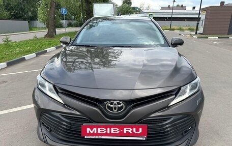 Toyota Camry, 2018 год, 1 870 000 рублей, 2 фотография