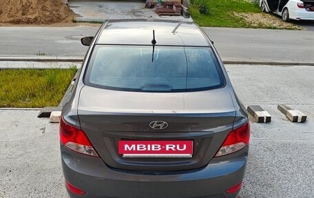 Hyundai Solaris II рестайлинг, 2012 год, 600 000 рублей, 5 фотография