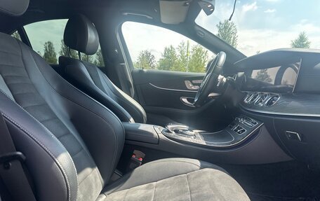 Mercedes-Benz E-Класс, 2019 год, 3 199 000 рублей, 12 фотография