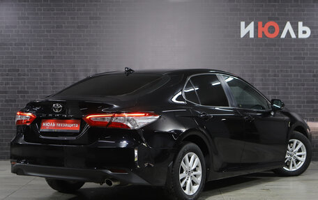 Toyota Camry, 2018 год, 2 291 000 рублей, 6 фотография