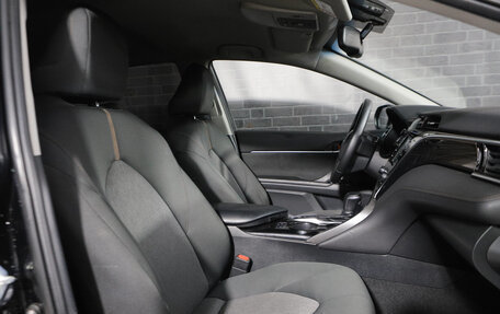 Toyota Camry, 2018 год, 2 291 000 рублей, 13 фотография