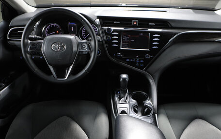 Toyota Camry, 2018 год, 2 291 000 рублей, 12 фотография