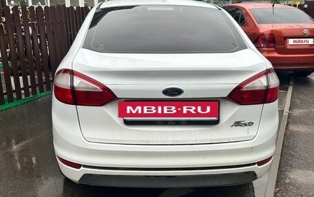 Ford Fiesta, 2015 год, 900 000 рублей, 2 фотография