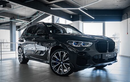 BMW X5, 2022 год, 9 990 000 рублей, 3 фотография