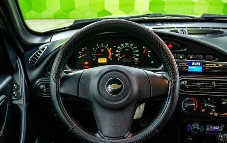 Chevrolet Niva I рестайлинг, 2016 год, 700 000 рублей, 15 фотография