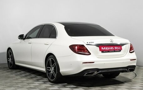 Mercedes-Benz E-Класс, 2016 год, 2 899 898 рублей, 7 фотография