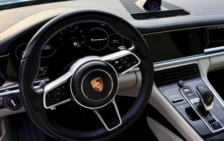 Porsche Panamera II рестайлинг, 2017 год, 7 000 000 рублей, 8 фотография
