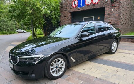 BMW 5 серия, 2020 год, 3 980 000 рублей, 10 фотография