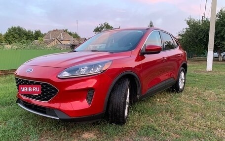 Ford Escape, 2022 год, 2 000 000 рублей, 2 фотография