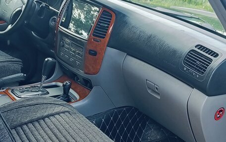 Toyota Land Cruiser 100 рестайлинг 2, 2003 год, 2 690 000 рублей, 7 фотография