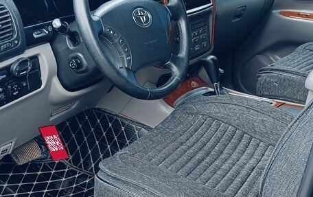 Toyota Land Cruiser 100 рестайлинг 2, 2003 год, 2 690 000 рублей, 4 фотография