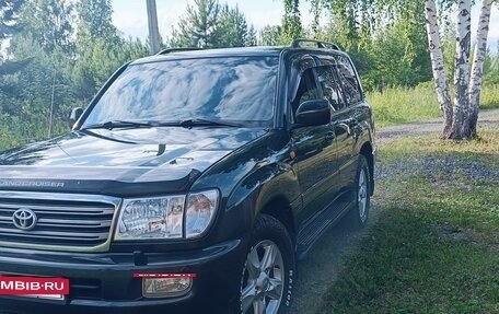 Toyota Land Cruiser 100 рестайлинг 2, 2003 год, 2 690 000 рублей, 6 фотография