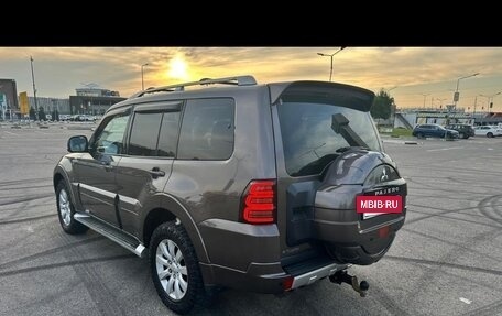 Mitsubishi Pajero IV, 2011 год, 2 050 000 рублей, 6 фотография