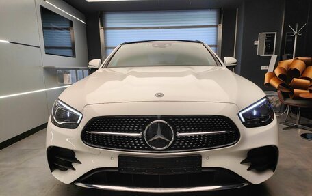 Mercedes-Benz E-Класс, 2020 год, 6 030 000 рублей, 2 фотография
