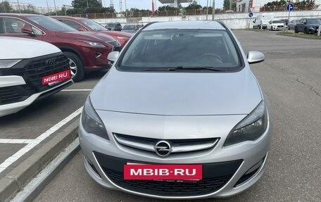 Opel Astra J, 2013 год, 695 000 рублей, 2 фотография