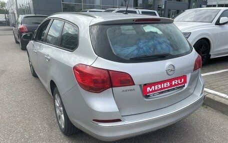 Opel Astra J, 2013 год, 695 000 рублей, 5 фотография