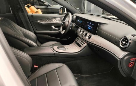Mercedes-Benz E-Класс, 2020 год, 6 030 000 рублей, 21 фотография