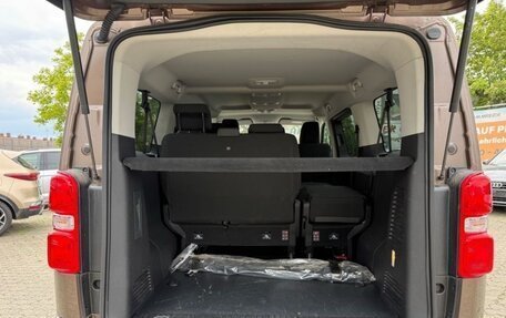 Peugeot Traveller I, 2022 год, 3 950 000 рублей, 16 фотография