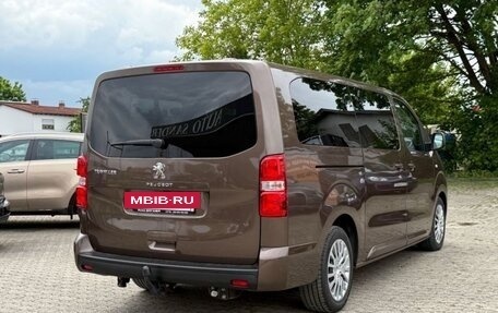 Peugeot Traveller I, 2022 год, 3 950 000 рублей, 4 фотография