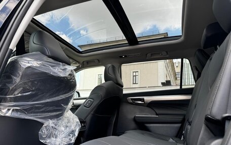 Toyota Highlander, 2024 год, 4 900 000 рублей, 11 фотография
