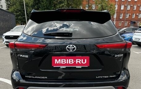 Toyota Highlander, 2024 год, 4 900 000 рублей, 5 фотография