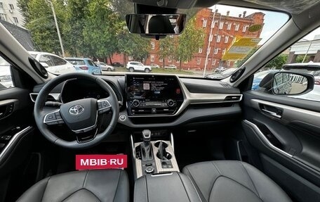 Toyota Highlander, 2024 год, 4 900 000 рублей, 10 фотография