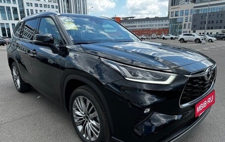 Toyota Highlander, 2024 год, 4 900 000 рублей, 8 фотография