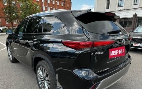 Toyota Highlander, 2024 год, 4 900 000 рублей, 4 фотография