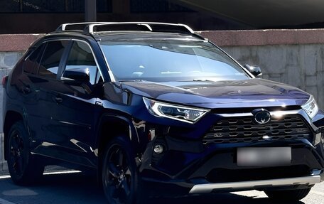 Toyota RAV4, 2022 год, 2 900 000 рублей, 2 фотография