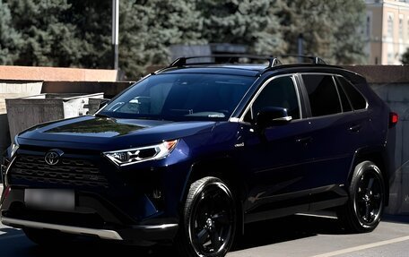 Toyota RAV4, 2022 год, 2 900 000 рублей, 3 фотография