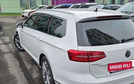 Volkswagen Passat B8 рестайлинг, 2015 год, 1 650 000 рублей, 7 фотография