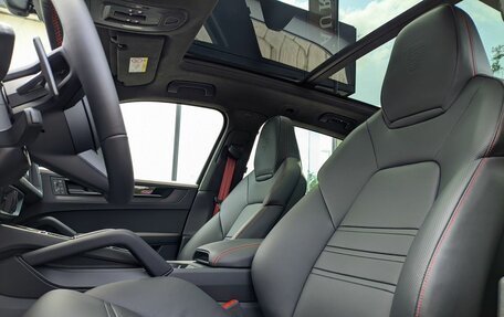 Porsche Cayenne III, 2025 год, 24 120 000 рублей, 21 фотография