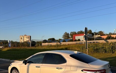 Toyota Camry, 2018 год, 2 400 000 рублей, 2 фотография