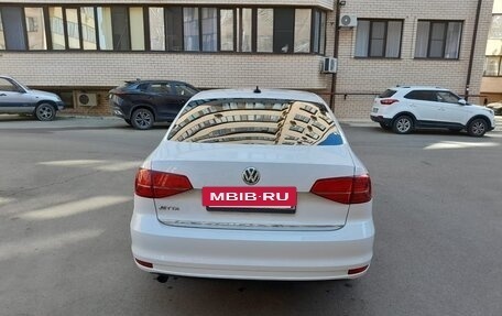 Volkswagen Jetta VI, 2018 год, 1 550 000 рублей, 2 фотография