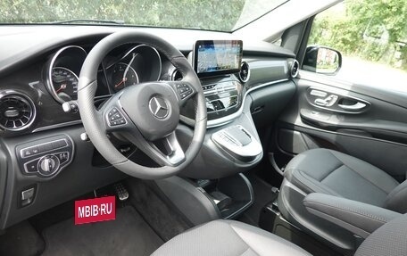 Mercedes-Benz V-Класс, 2022 год, 6 850 000 рублей, 14 фотография