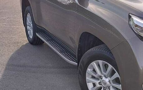 Toyota Land Cruiser Prado 150 рестайлинг 2, 2014 год, 3 290 000 рублей, 9 фотография