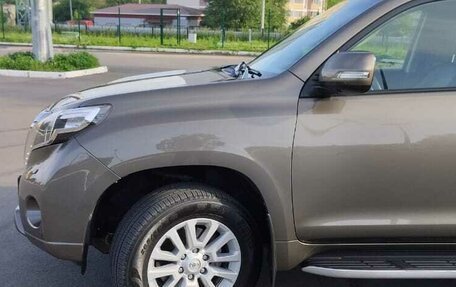 Toyota Land Cruiser Prado 150 рестайлинг 2, 2014 год, 3 290 000 рублей, 21 фотография