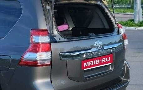 Toyota Land Cruiser Prado 150 рестайлинг 2, 2014 год, 3 290 000 рублей, 12 фотография