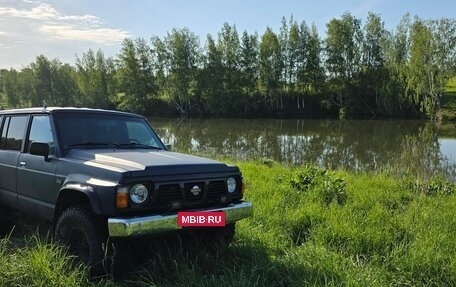 Nissan Patrol, 1989 год, 900 000 рублей, 2 фотография