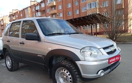 Chevrolet Niva I рестайлинг, 2017 год, 591 000 рублей, 4 фотография