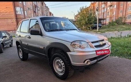 Chevrolet Niva I рестайлинг, 2017 год, 591 000 рублей, 7 фотография