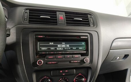 Volkswagen Jetta VI, 2013 год, 999 000 рублей, 15 фотография