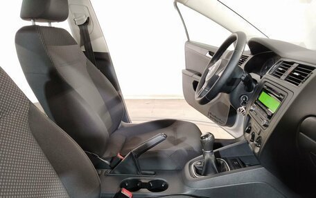 Volkswagen Jetta VI, 2013 год, 999 000 рублей, 17 фотография